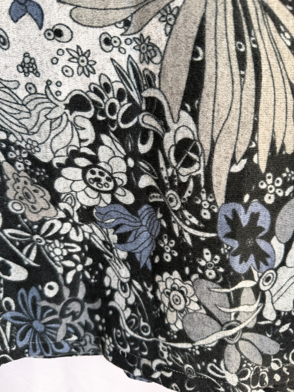 65% Cotton Floral Midi with Pleated Scooped Neck Black & Grey Dress 💫 - Picture 2 of 6